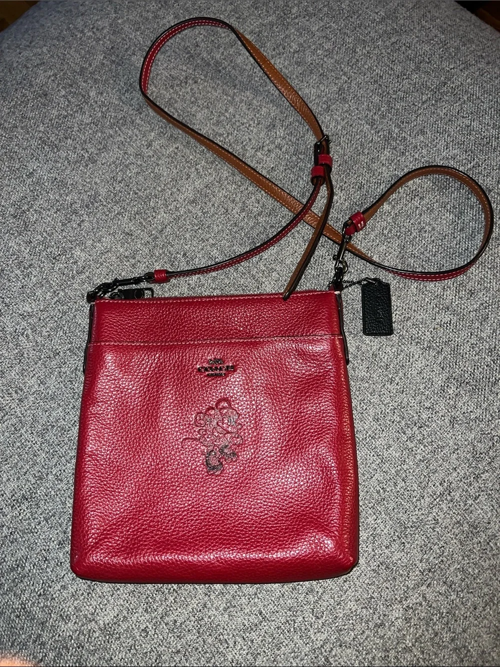 Coach x Disney Minnie Mouse Red Pebbled Leather Crossbody EUC